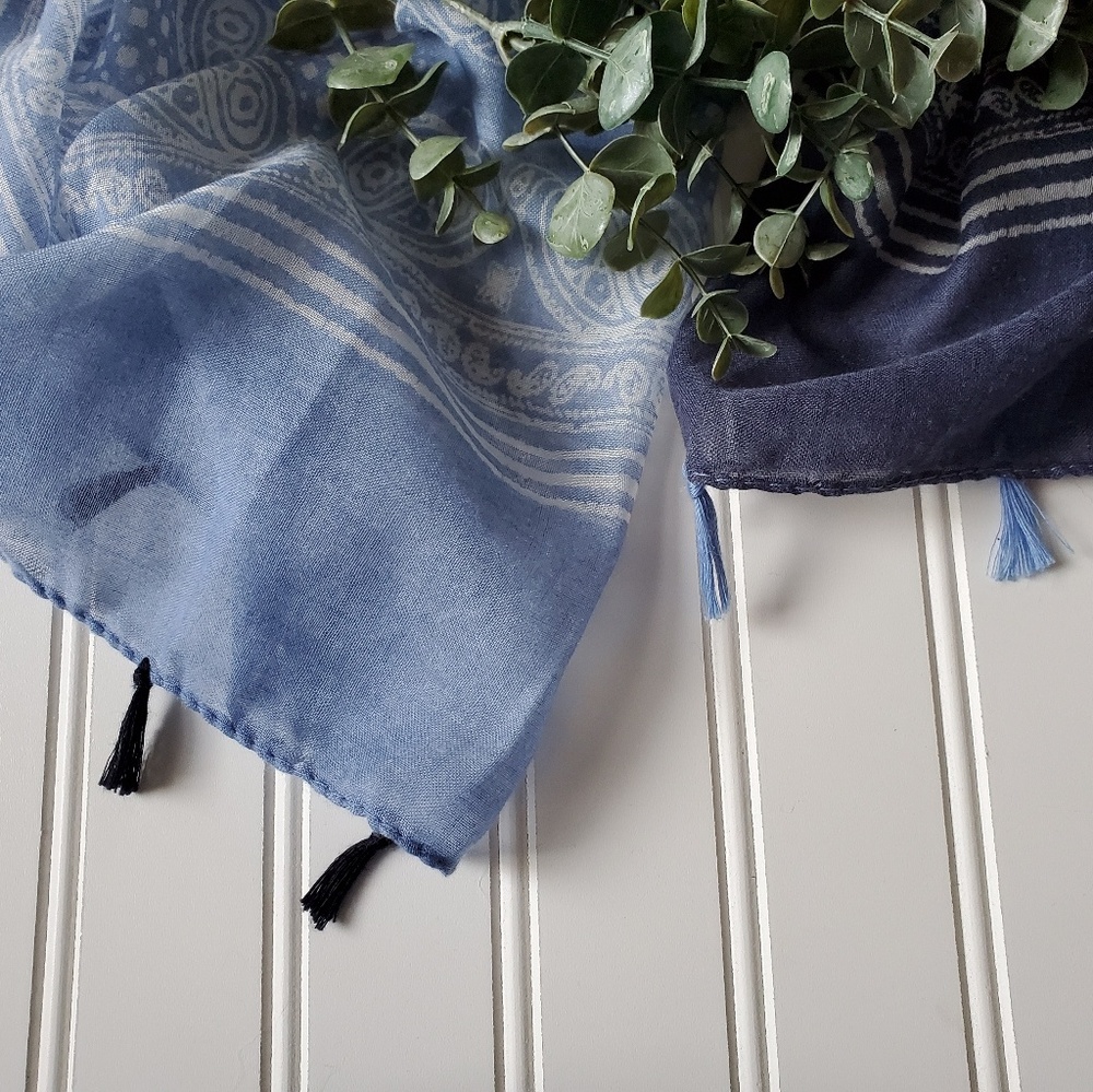 Scarf - Picture 3 of 3